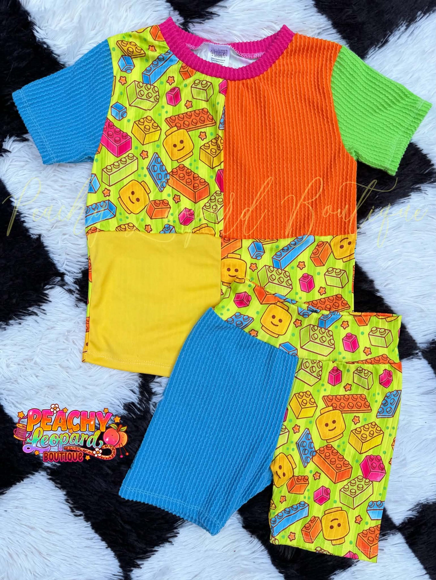 6/7 Maddox Tee & Bikers - Lego
