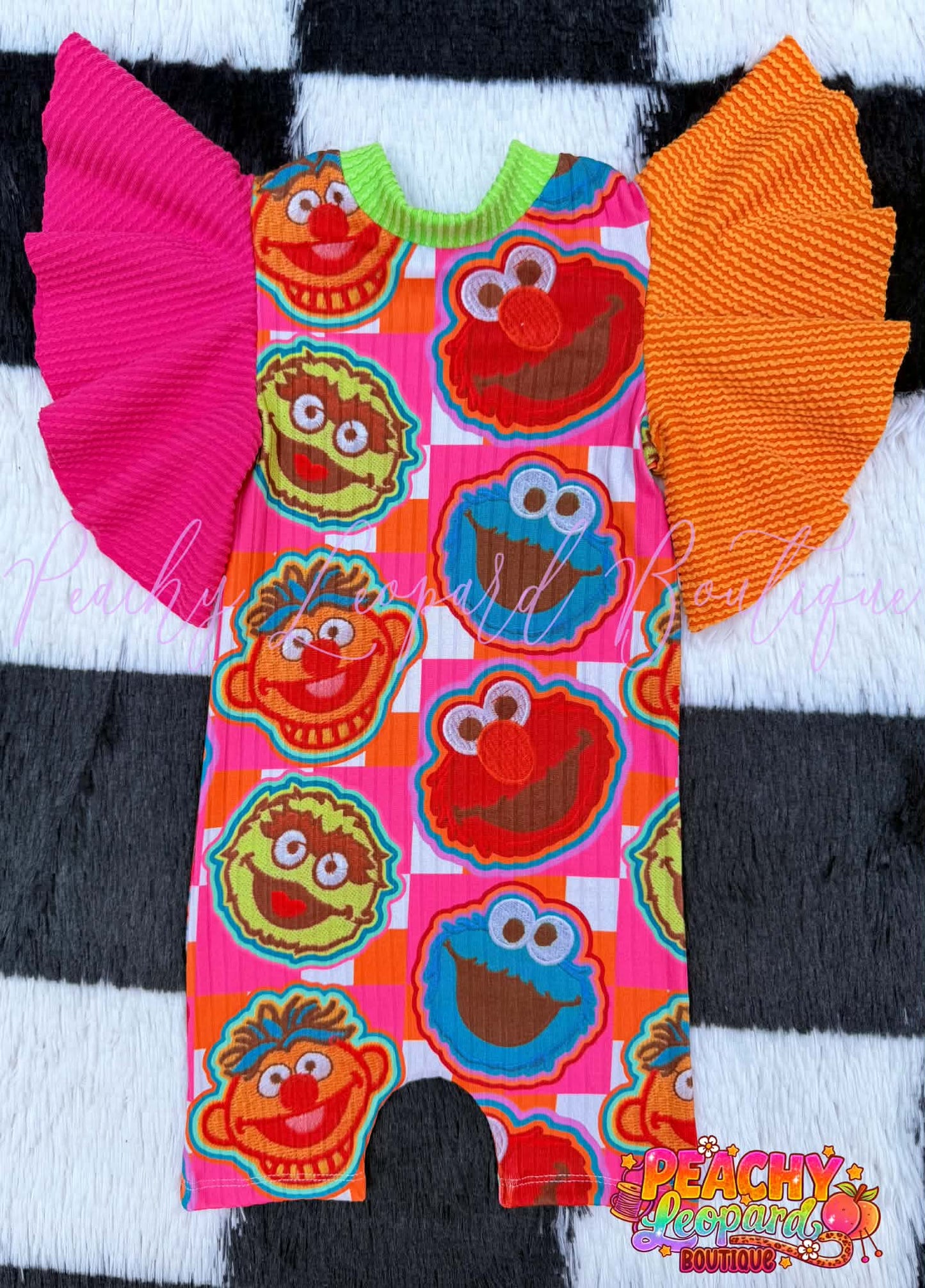 12/18 Flutter Sleeve OG Shortie - Elmo